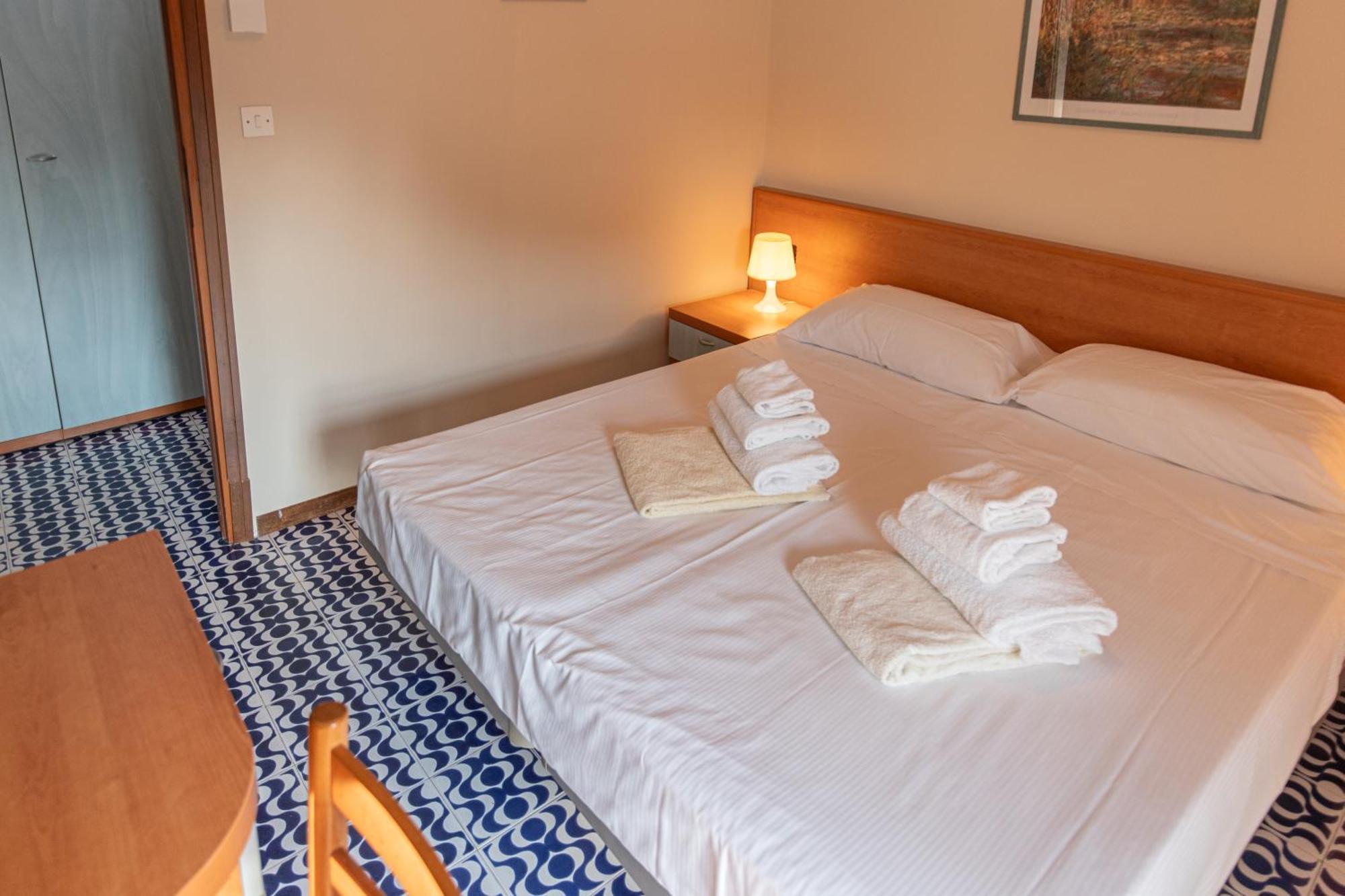 פסקיארה דל גארדה Prestige Garda Home - Ai Cappuccini מראה חיצוני תמונה